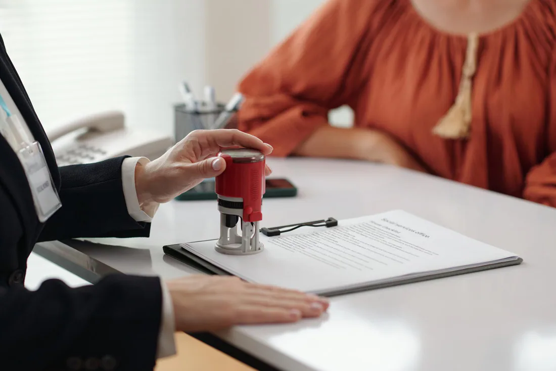 Buitenlands concurrentiebeding beëdigd vertaald voor een rechtbank of advocaat in Nederland — Ecrivus International